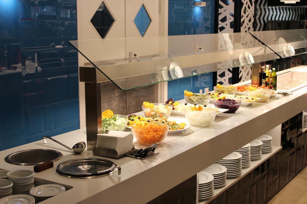 Evenia Olympic Resort Лорет де Мар Екстериор снимка