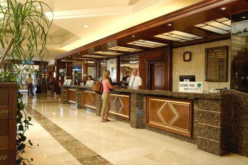 Evenia Olympic Resort Лорет де Мар Екстериор снимка